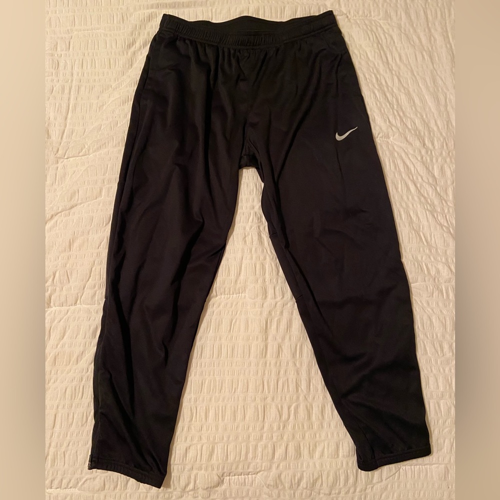 Men's Black Nike Therma-Fit Joggers, Size Large